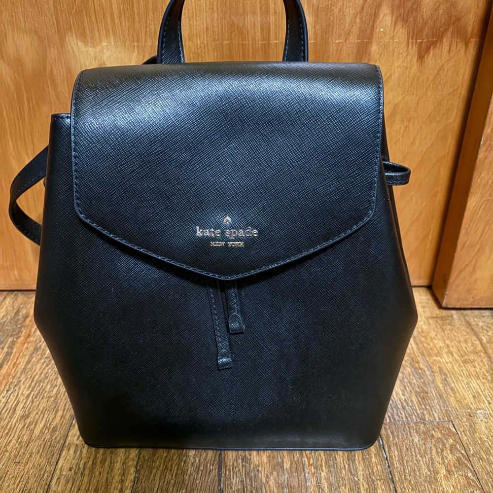Kate Spade Medium Flap Drawstring Backpack ♠️